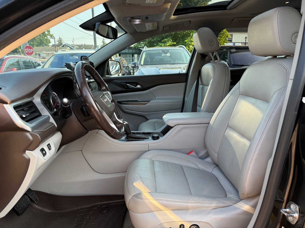 Photo 9 of this GMC ACADIA
