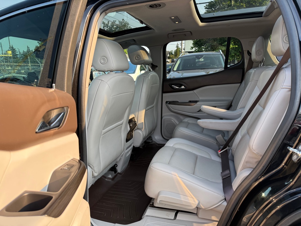 Photo 12 of this GMC ACADIA