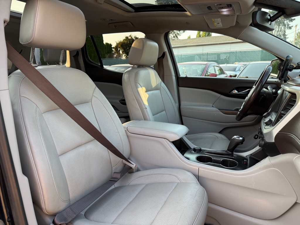 Photo 18 of this GMC ACADIA
