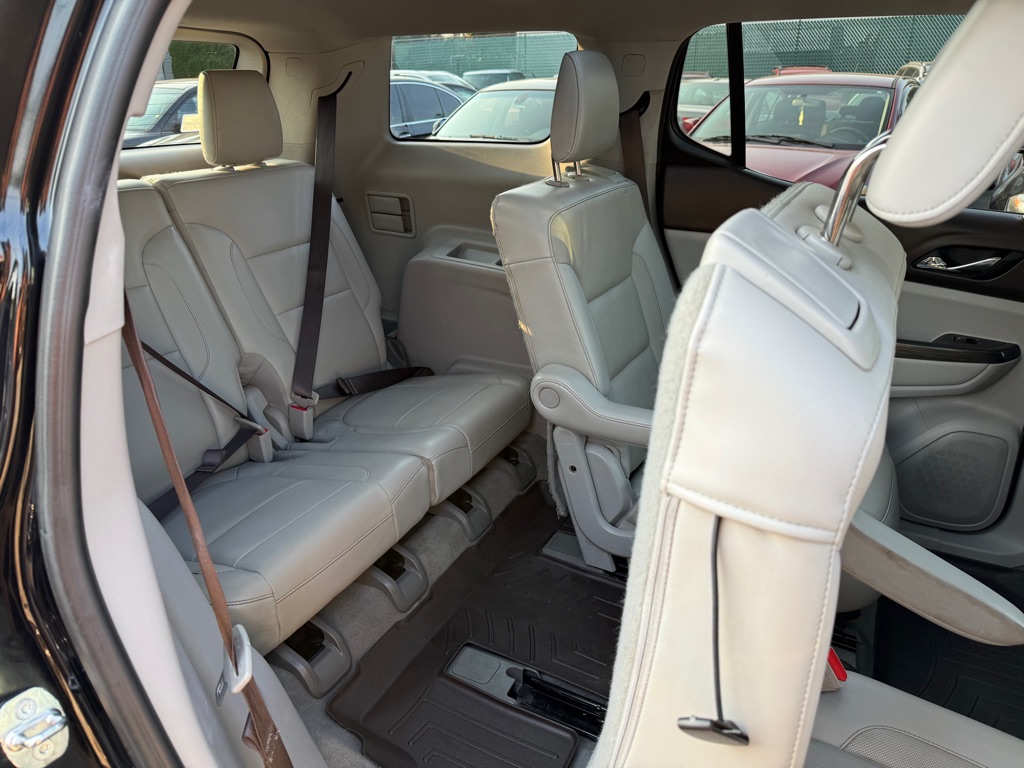 Photo 22 of this GMC ACADIA
