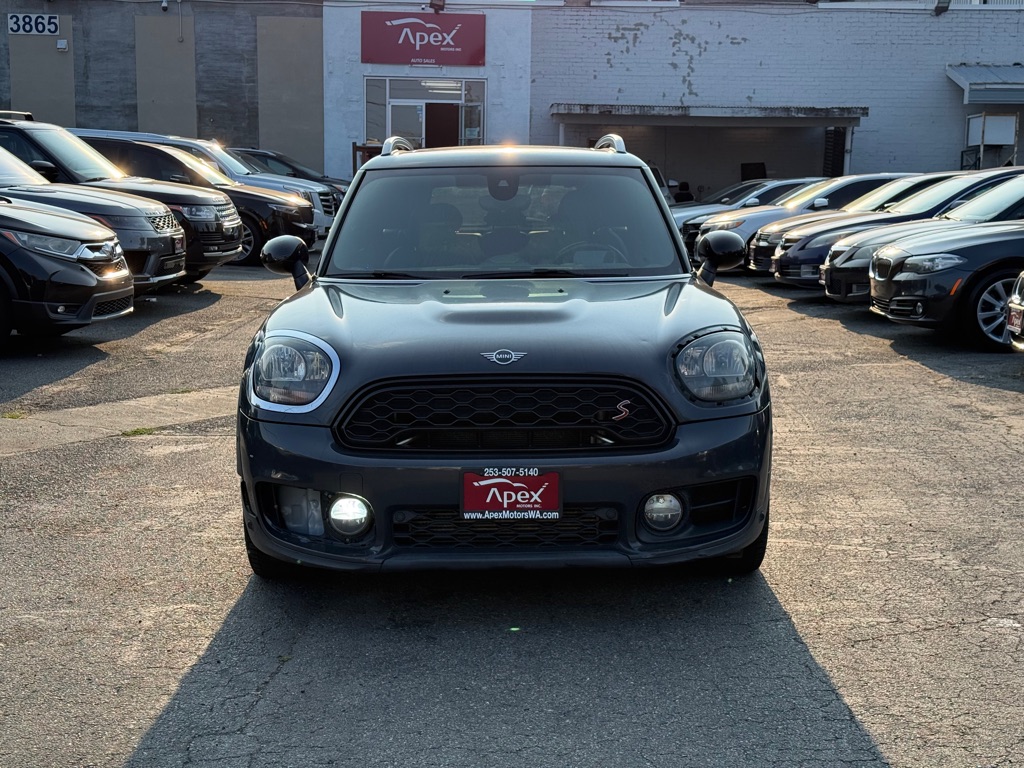 Photo 3 of this MINI COUNTRYMAN