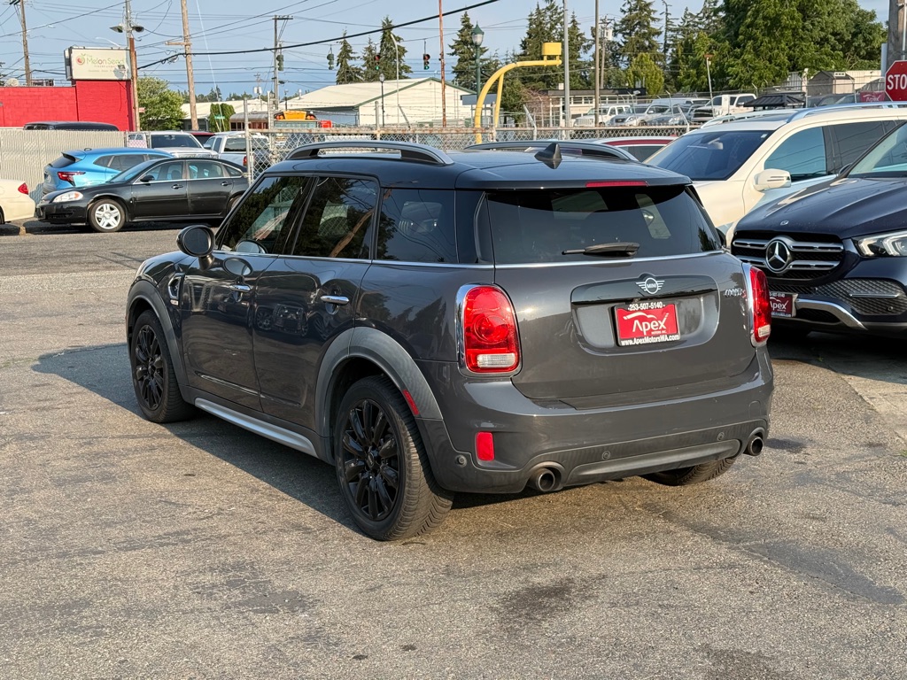 Photo 5 of this MINI COUNTRYMAN