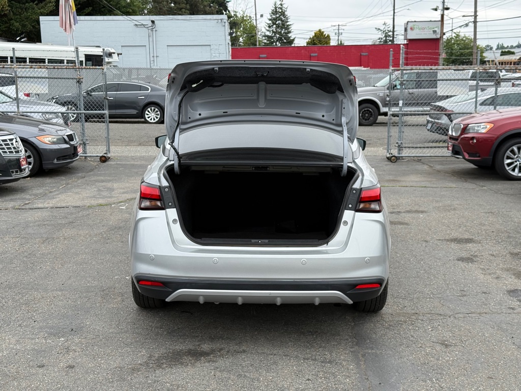 Photo 7 of this NISSAN VERSA