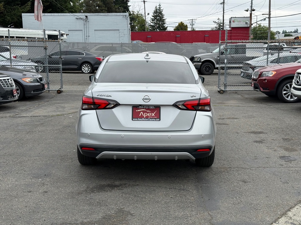 Photo 6 of this NISSAN VERSA