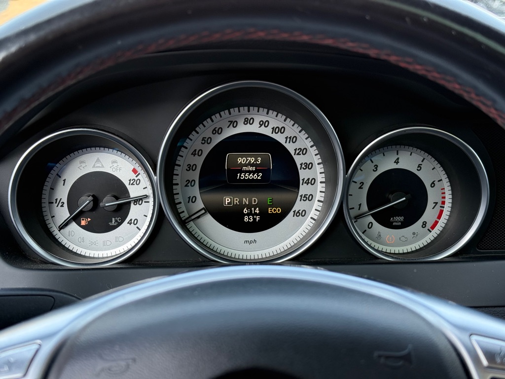 Photo 11 of this MERCEDES-BENZ C-CLASS