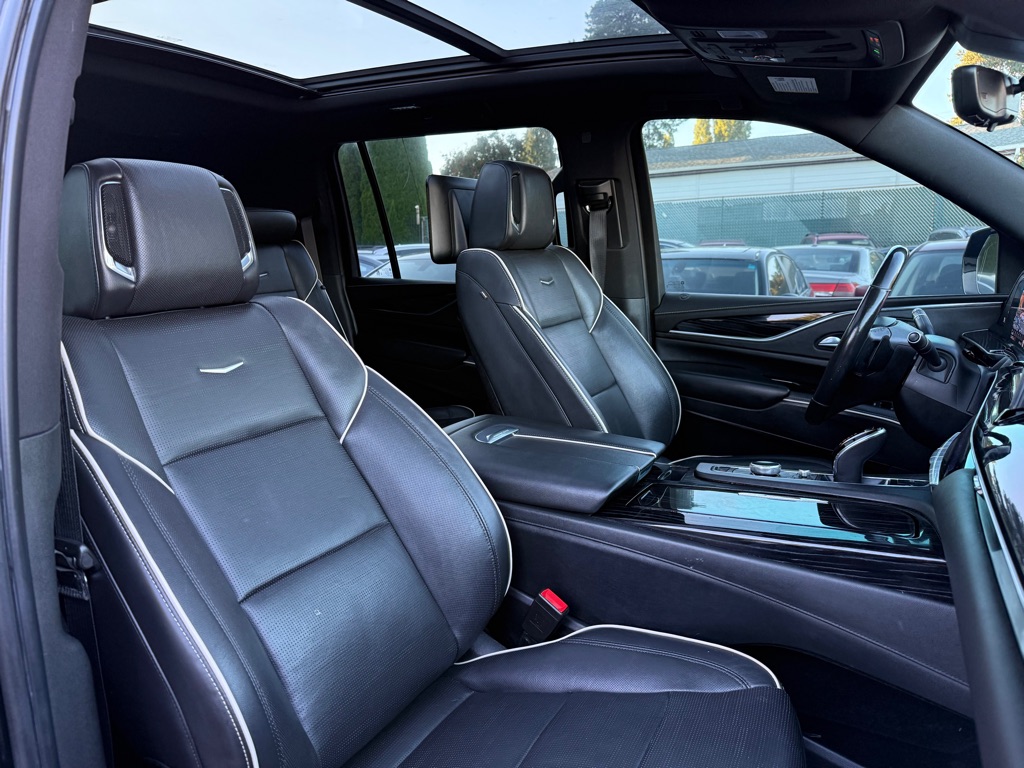 Photo 21 of this CADILLAC ESCALADE ESV