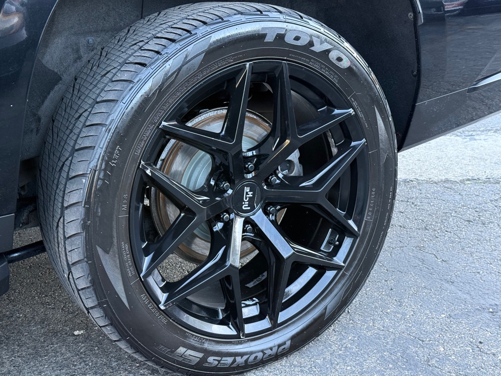 Photo 9 of this CADILLAC ESCALADE ESV