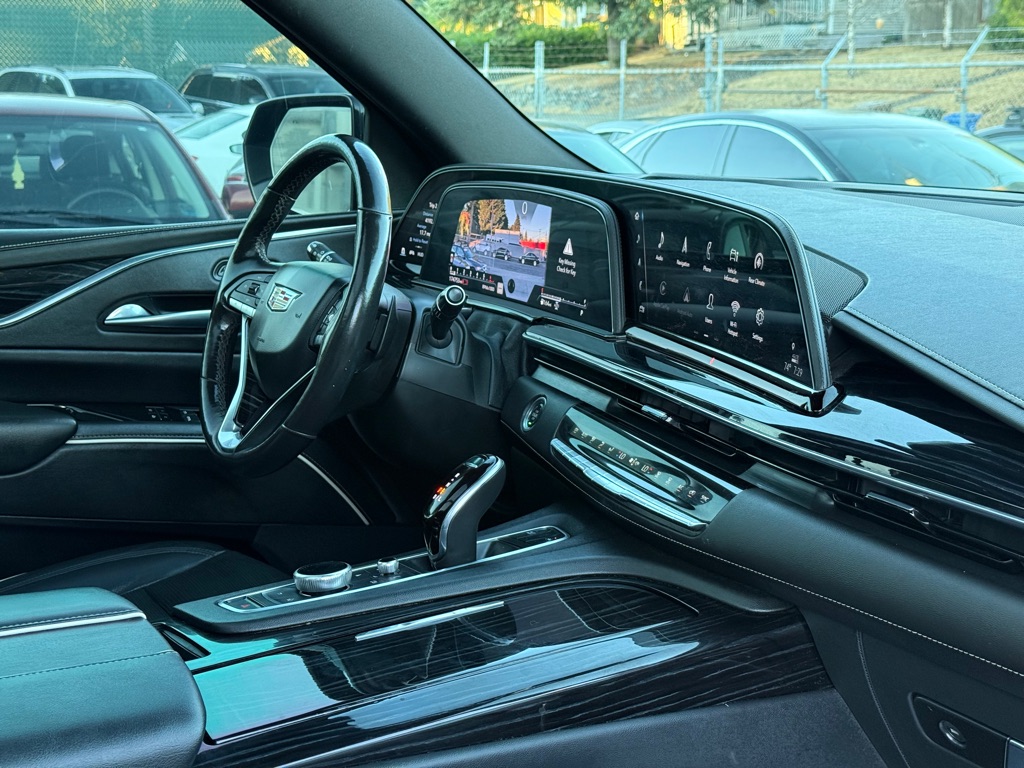 Photo 22 of this CADILLAC ESCALADE ESV