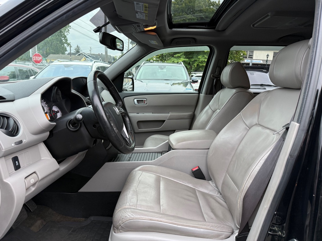 Photo 9 of this HONDA PILOT