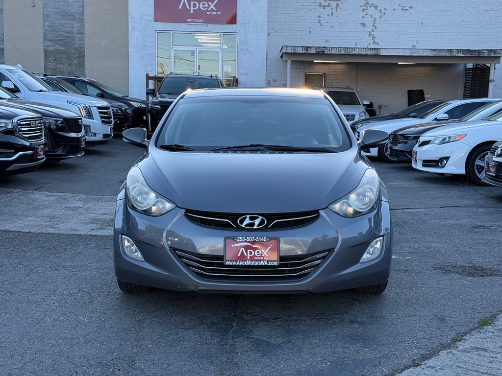 Photo 3 of this HYUNDAI ELANTRA