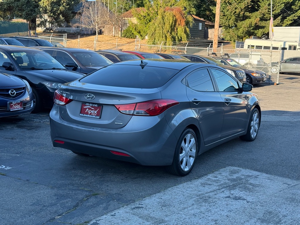 Photo 4 of this HYUNDAI ELANTRA
