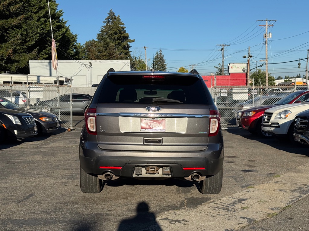 Photo 6 of this FORD EXPLORER