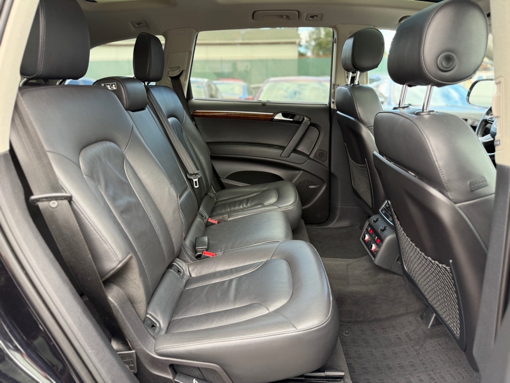 Photo 20 of this AUDI Q7