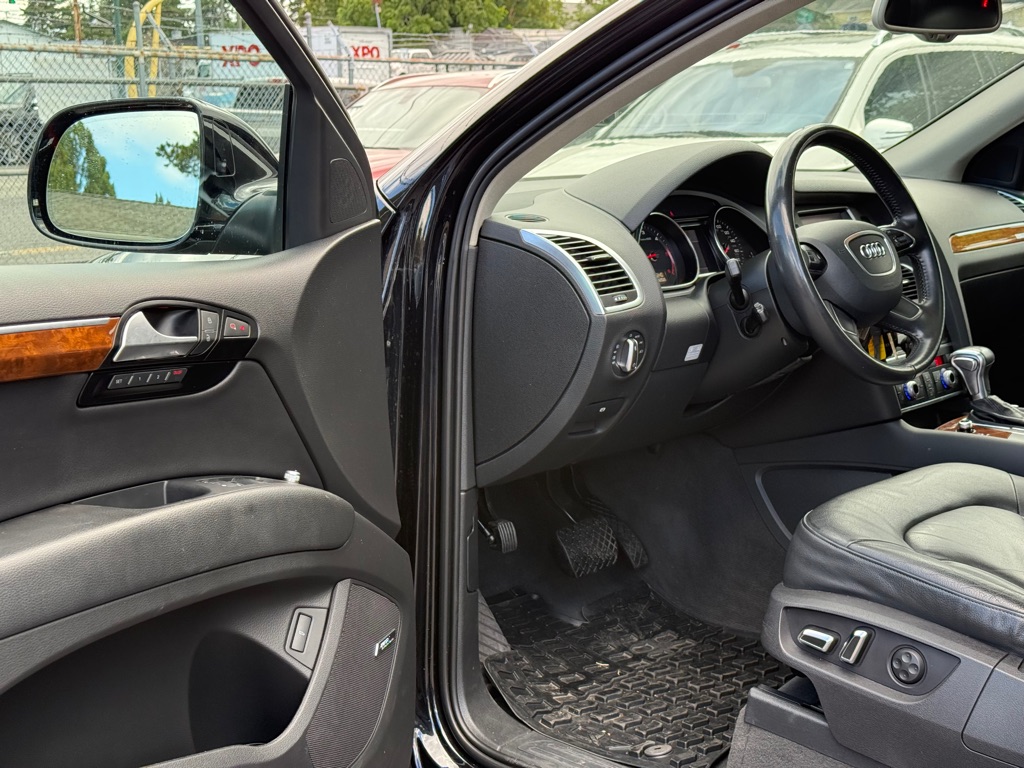Photo 8 of this AUDI Q7