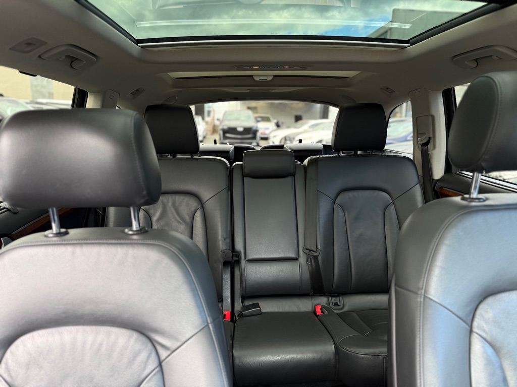 Photo 19 of this AUDI Q7