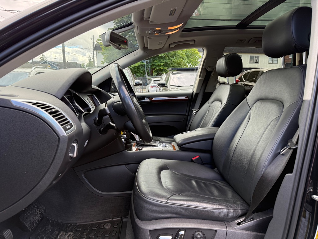 Photo 9 of this AUDI Q7