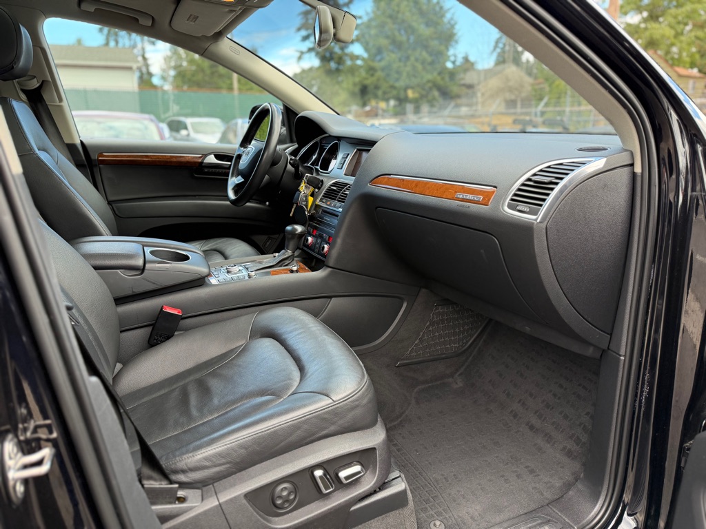 Photo 16 of this AUDI Q7