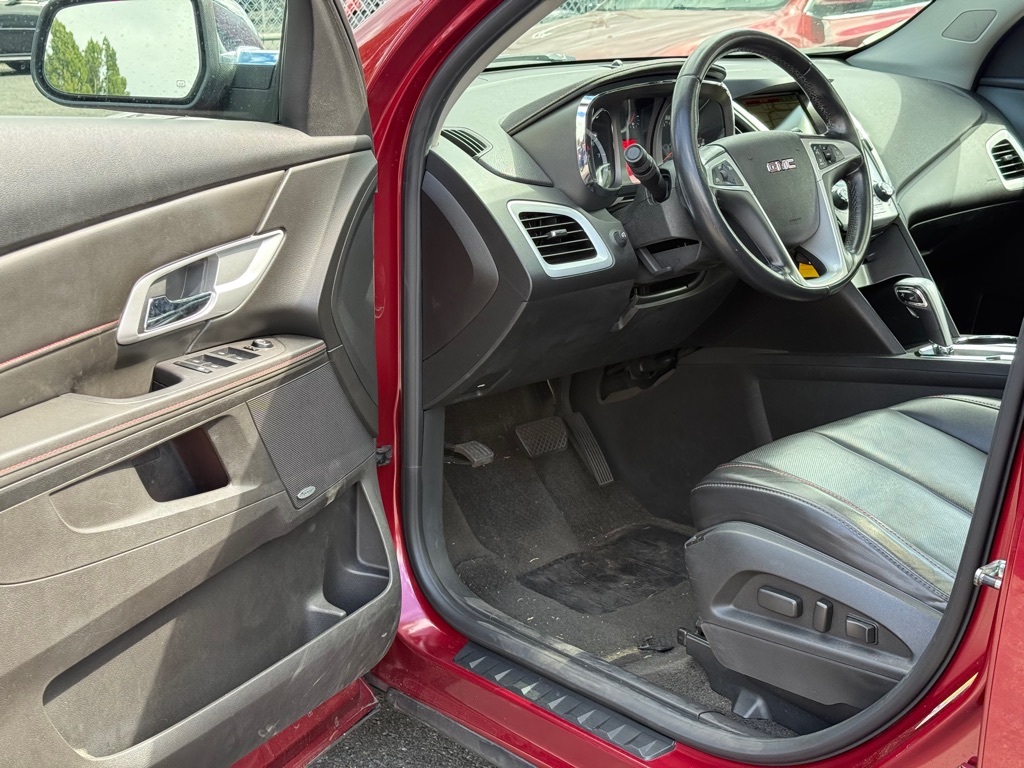 Photo 8 of this GMC TERRAIN