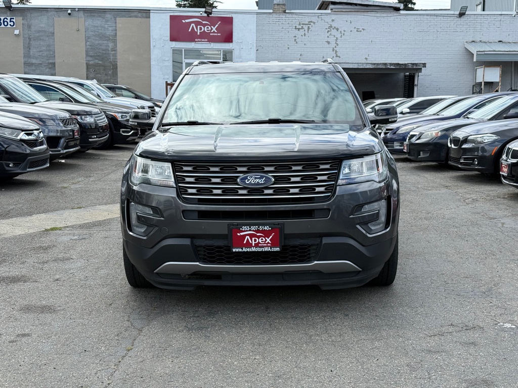 Photo 3 of this FORD EXPLORER