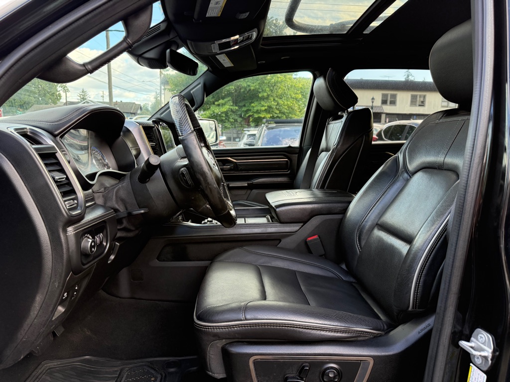 Photo 9 of this RAM 1500