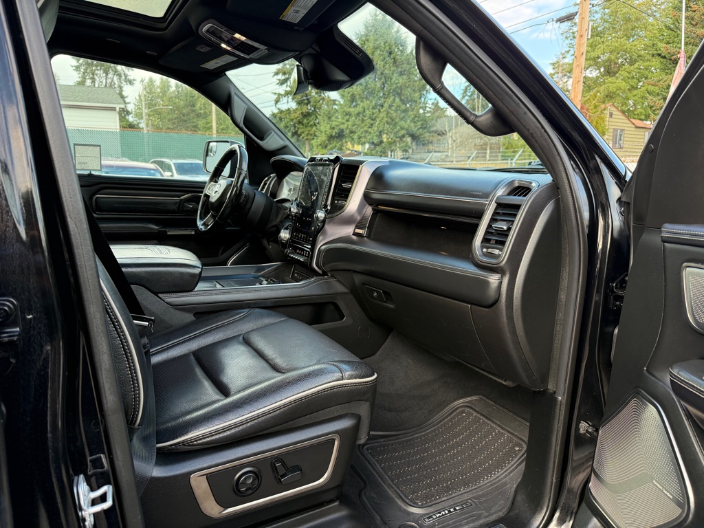 Photo 17 of this RAM 1500