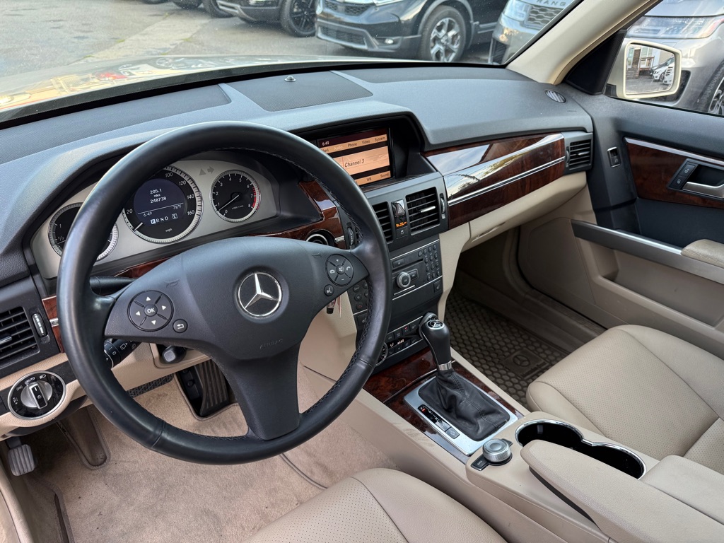 Photo 10 of this MERCEDES-BENZ GLK