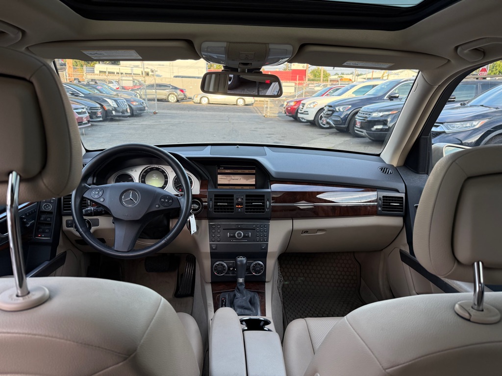 Photo 13 of this MERCEDES-BENZ GLK