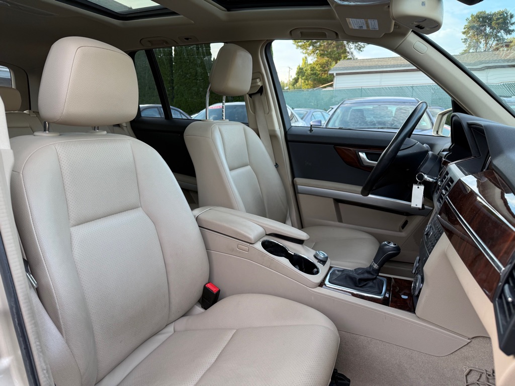 Photo 16 of this MERCEDES-BENZ GLK