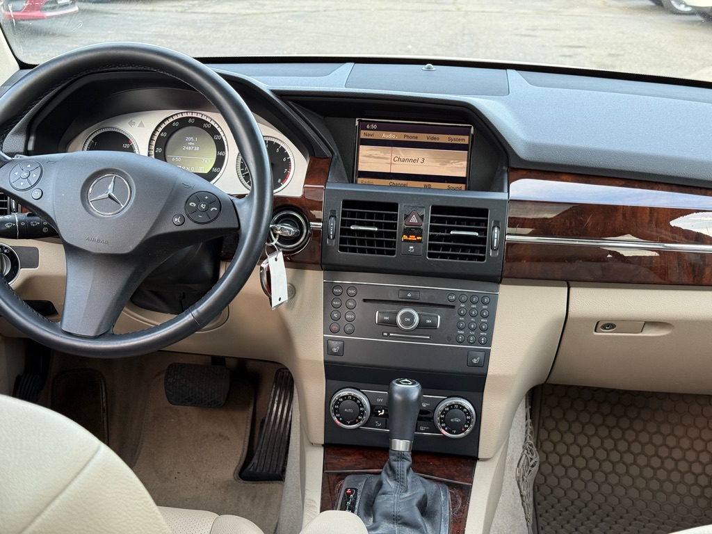 Photo 14 of this MERCEDES-BENZ GLK