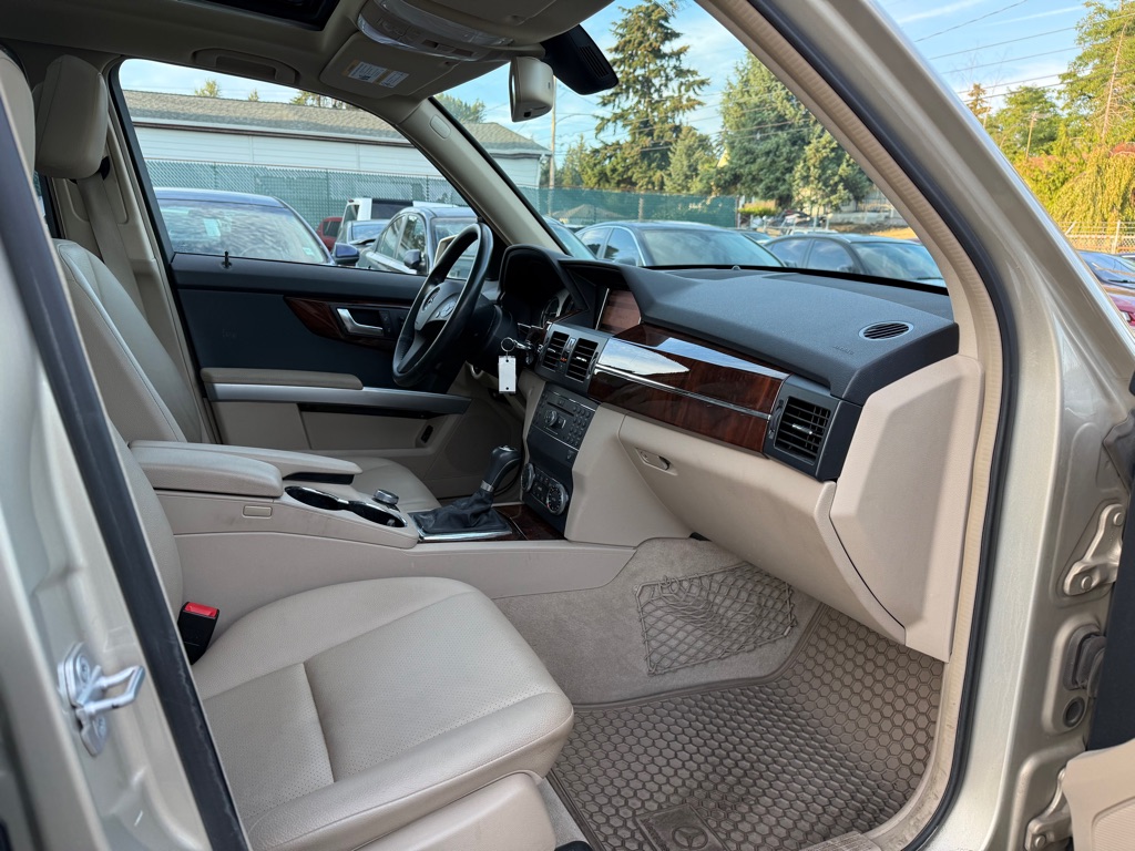 Photo 15 of this MERCEDES-BENZ GLK