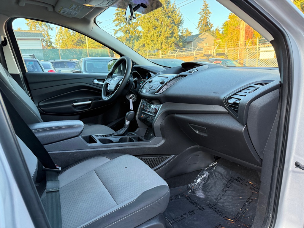 Photo 15 of this FORD ESCAPE