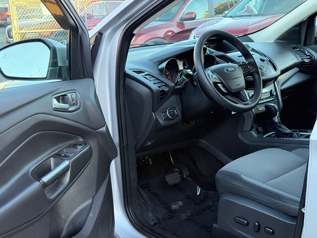Photo 8 of this FORD ESCAPE
