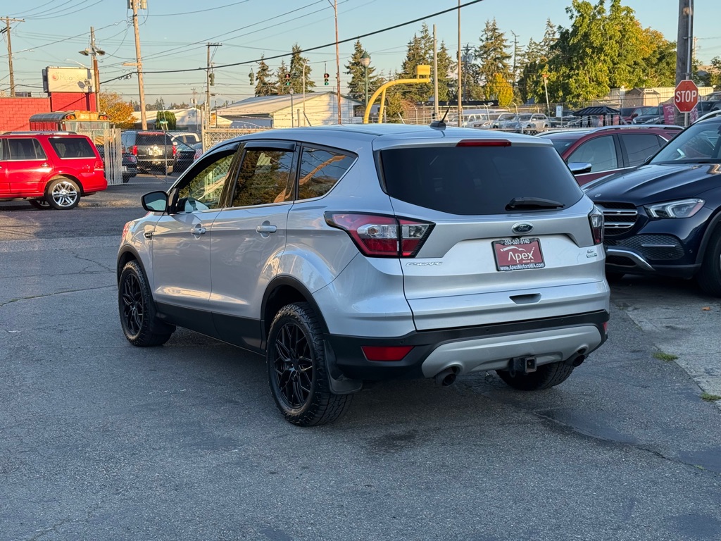 Photo 5 of this FORD ESCAPE