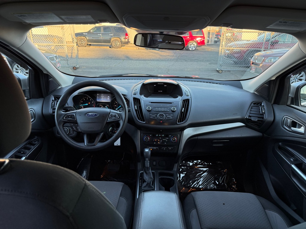 Photo 13 of this FORD ESCAPE