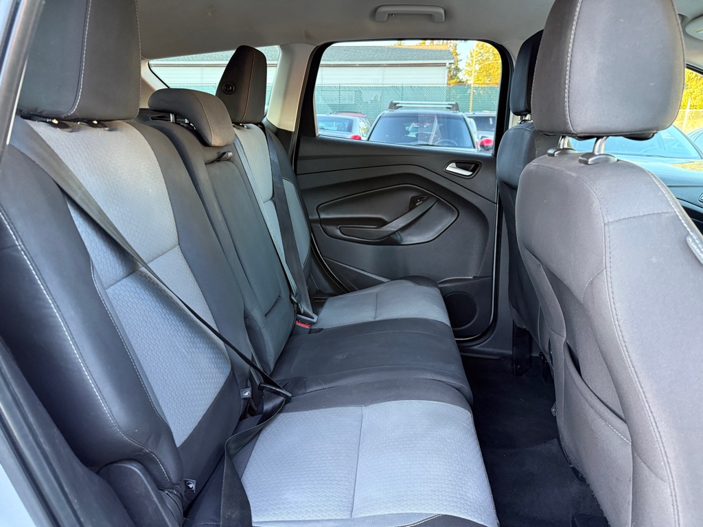 Photo 19 of this FORD ESCAPE