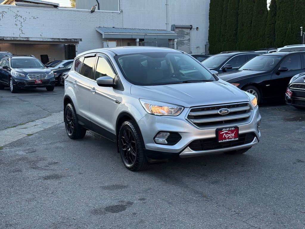 Photo 2 of this FORD ESCAPE