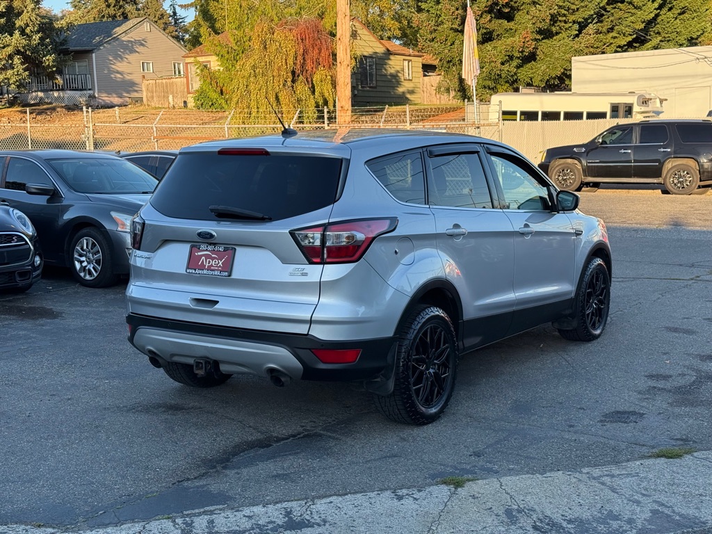 Photo 4 of this FORD ESCAPE