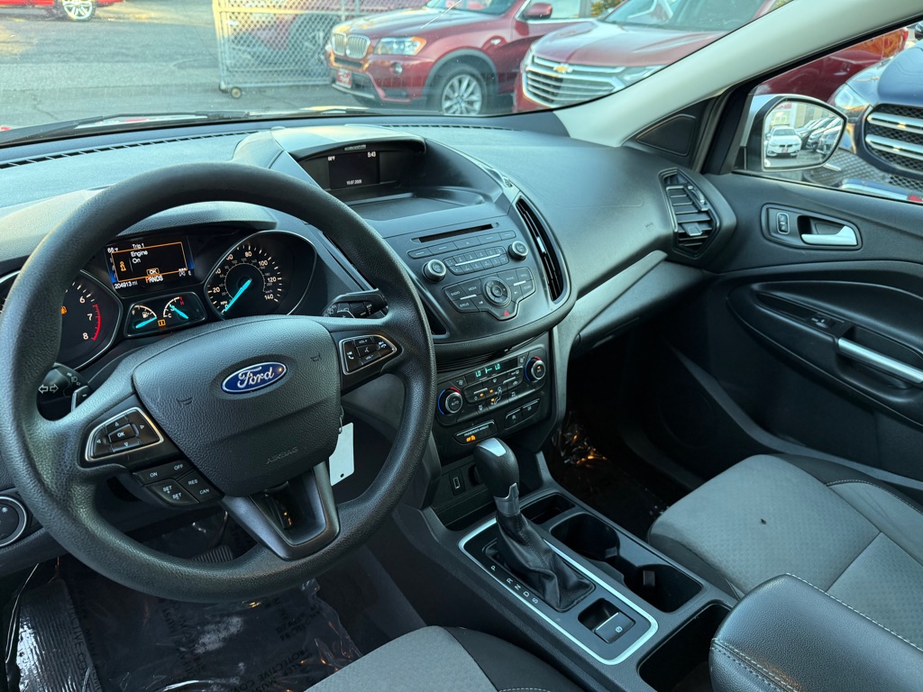 Photo 10 of this FORD ESCAPE