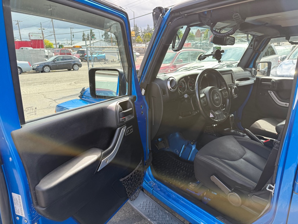 Photo 8 of this JEEP WRANGLER UNLIMI