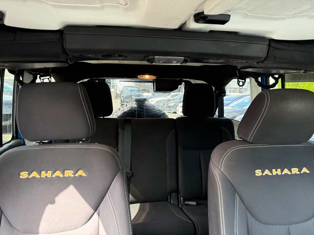 Photo 17 of this JEEP WRANGLER UNLIMI