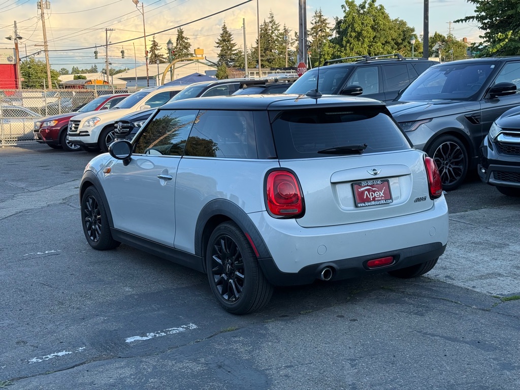 Photo 5 of this MINI HARDTOP 2 DOOR