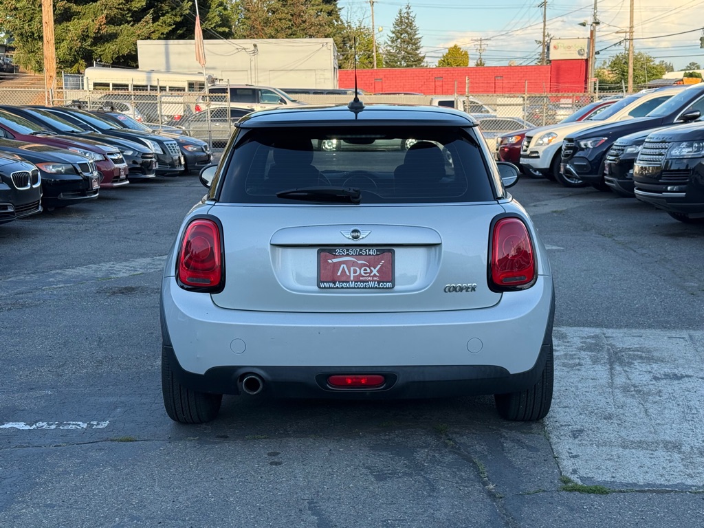 Photo 6 of this MINI HARDTOP 2 DOOR