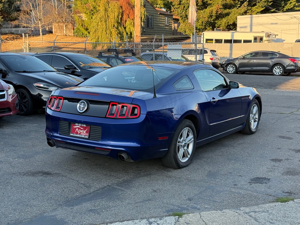 Photo 4 of this FORD MUSTANG