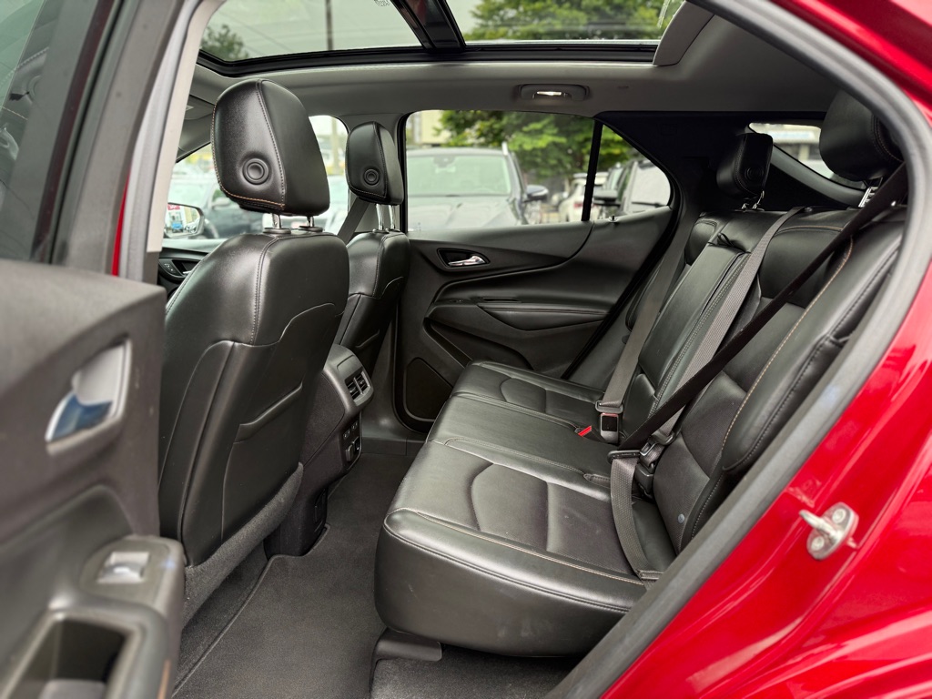 Photo 11 of this CHEVROLET EQUINOX