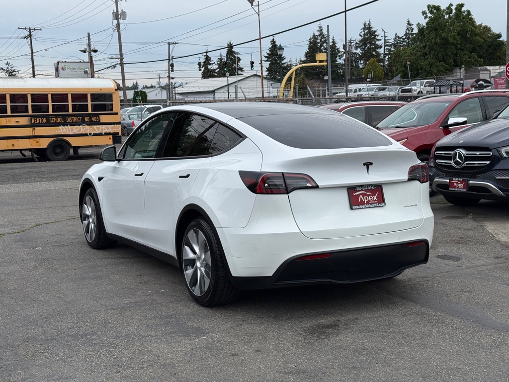 Photo 5 of this TESLA MODEL Y