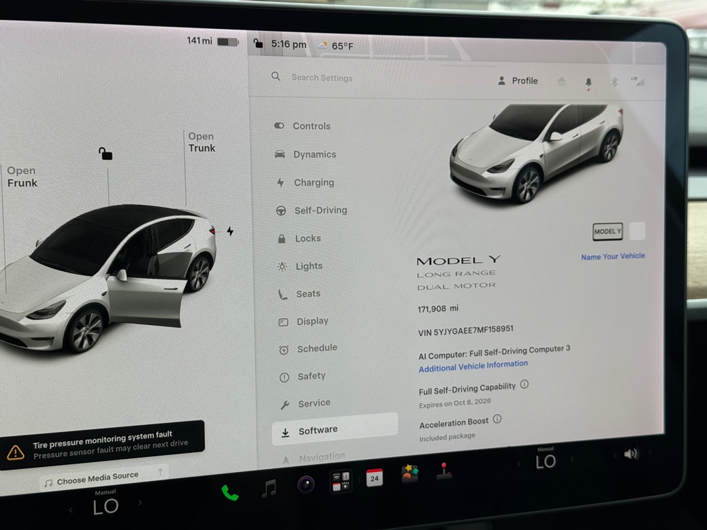 Photo 11 of this TESLA MODEL Y