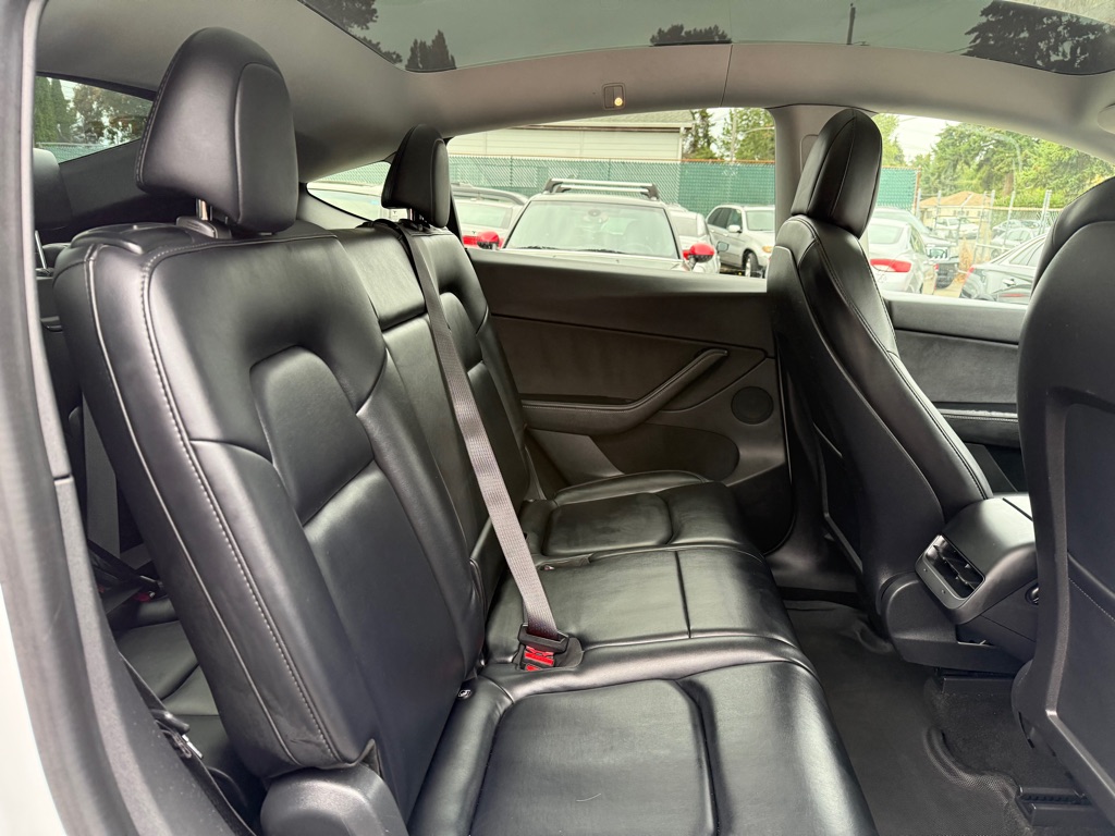Photo 19 of this TESLA MODEL Y