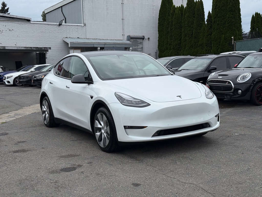 Photo 2 of this TESLA MODEL Y