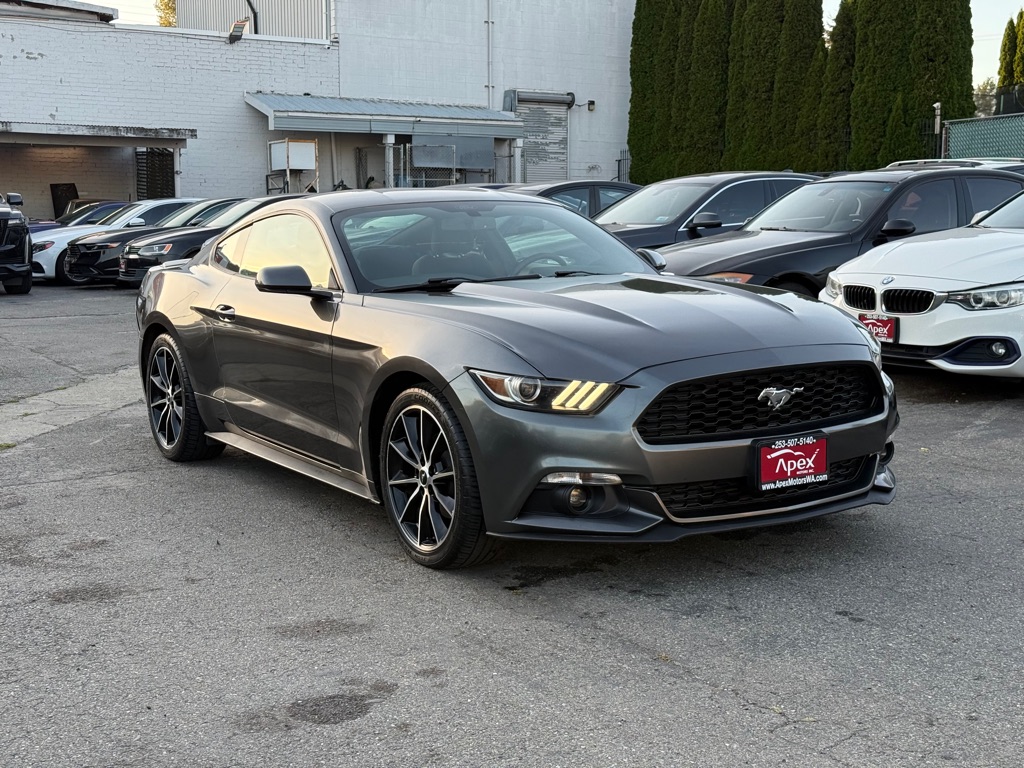 Photo 2 of this FORD MUSTANG