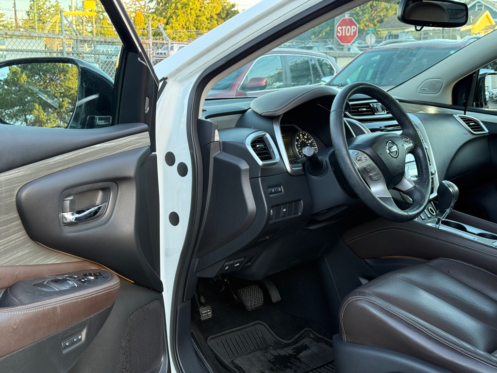 Photo 8 of this NISSAN MURANO